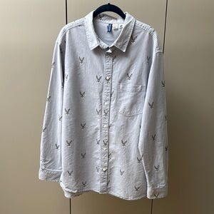 H&M Warner Bros Bugs Bunny Gray Casual Button Down Shirt